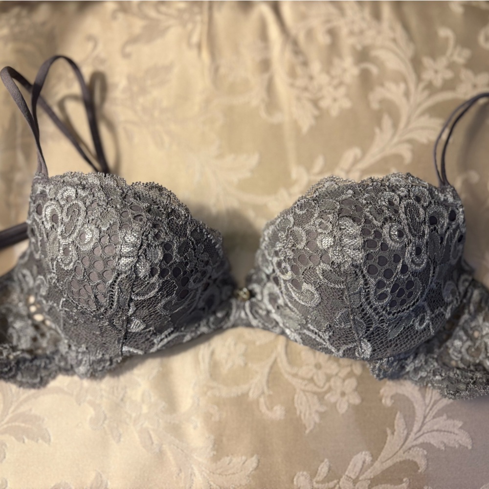 Victoria's Secret Gray Lace Bra Full-Coverage